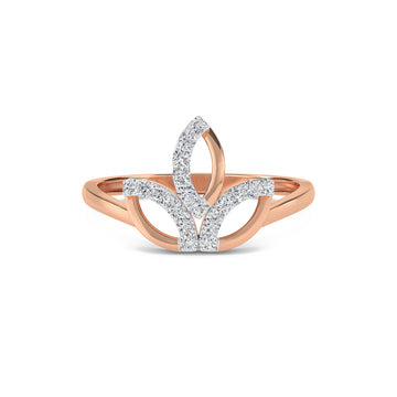 Fashionable Leaf Style Diamond & Gold Ring